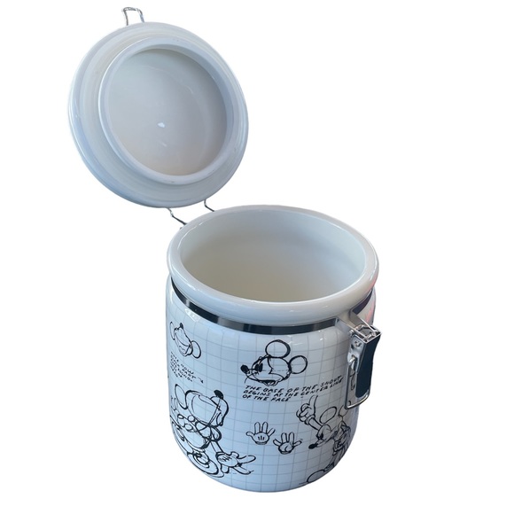 Mickey Mouse Sketch Book Medium Canister with Hinged Lid - Picture 6 of 6